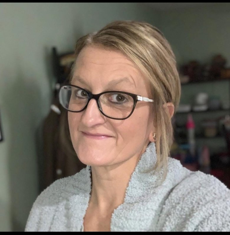 Shelley C., 59y